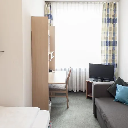 Lorenz Zentral Hotel 2*