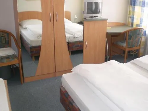 Lorenz Zentral Hotel 2*